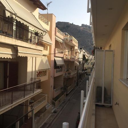 Open Concept 1 Bedroom Apartment Nafplio Eksteriør billede
